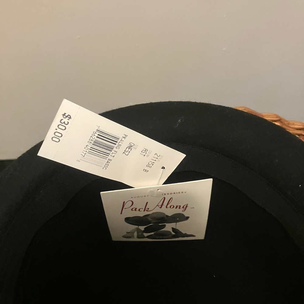 August Accessories Hat - Picture 4 of 5